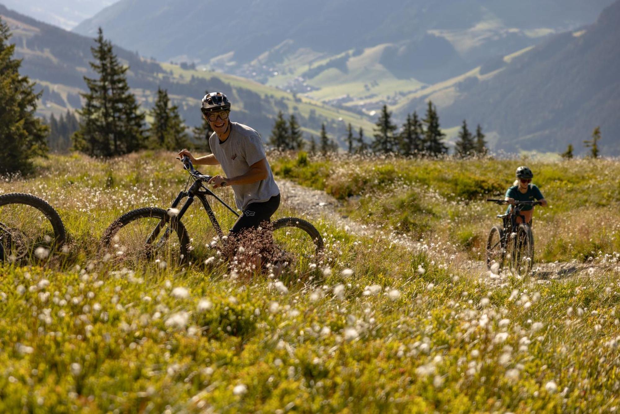 Landhaus Saalbach - Joker Card Included In Summer المظهر الخارجي الصورة